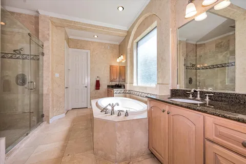 $1,600,000 | 11415 Legend Manor Drive, Houston, TX 77082