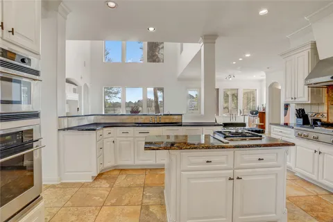 $1,600,000 | 11415 Legend Manor Drive, Houston, TX 77082