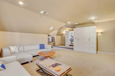 $1,600,000 | 11415 Legend Manor Drive, Houston, TX 77082