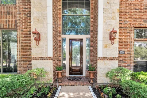 $1,600,000 | 11415 Legend Manor Drive, Houston, TX 77082