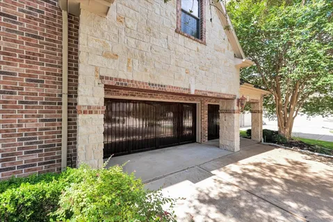 $1,600,000 | 11415 Legend Manor Drive, Houston, TX 77082