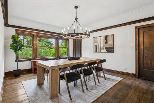 $800,000 | 4616 North Magnolia Avenue, Unit 1, Chicago, IL 60640