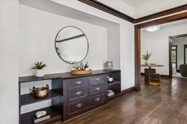 $800,000 | 4616 North Magnolia Avenue, Unit 1, Chicago, IL 60640