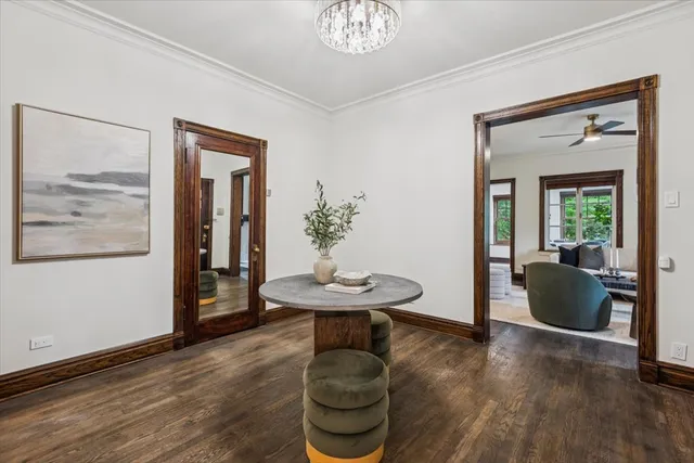 $800,000 | 4616 North Magnolia Avenue, Unit 1, Chicago, IL 60640