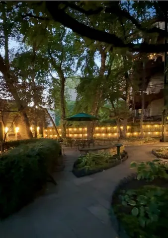 $800,000 | 4616 North Magnolia Avenue, Unit 1, Chicago, IL 60640