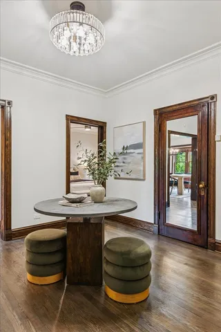 $800,000 | 4616 North Magnolia Avenue, Unit 1, Chicago, IL 60640