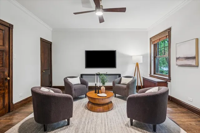 $800,000 | 4616 North Magnolia Avenue, Unit 1, Chicago, IL 60640