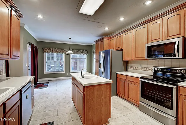 $390,000 | 1000 Quail Run, Erwin, TN 37650