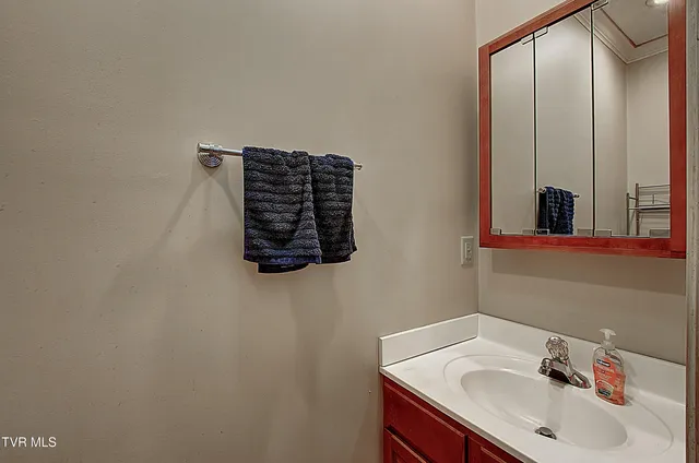 $390,000 | 1000 Quail Run, Erwin, TN 37650