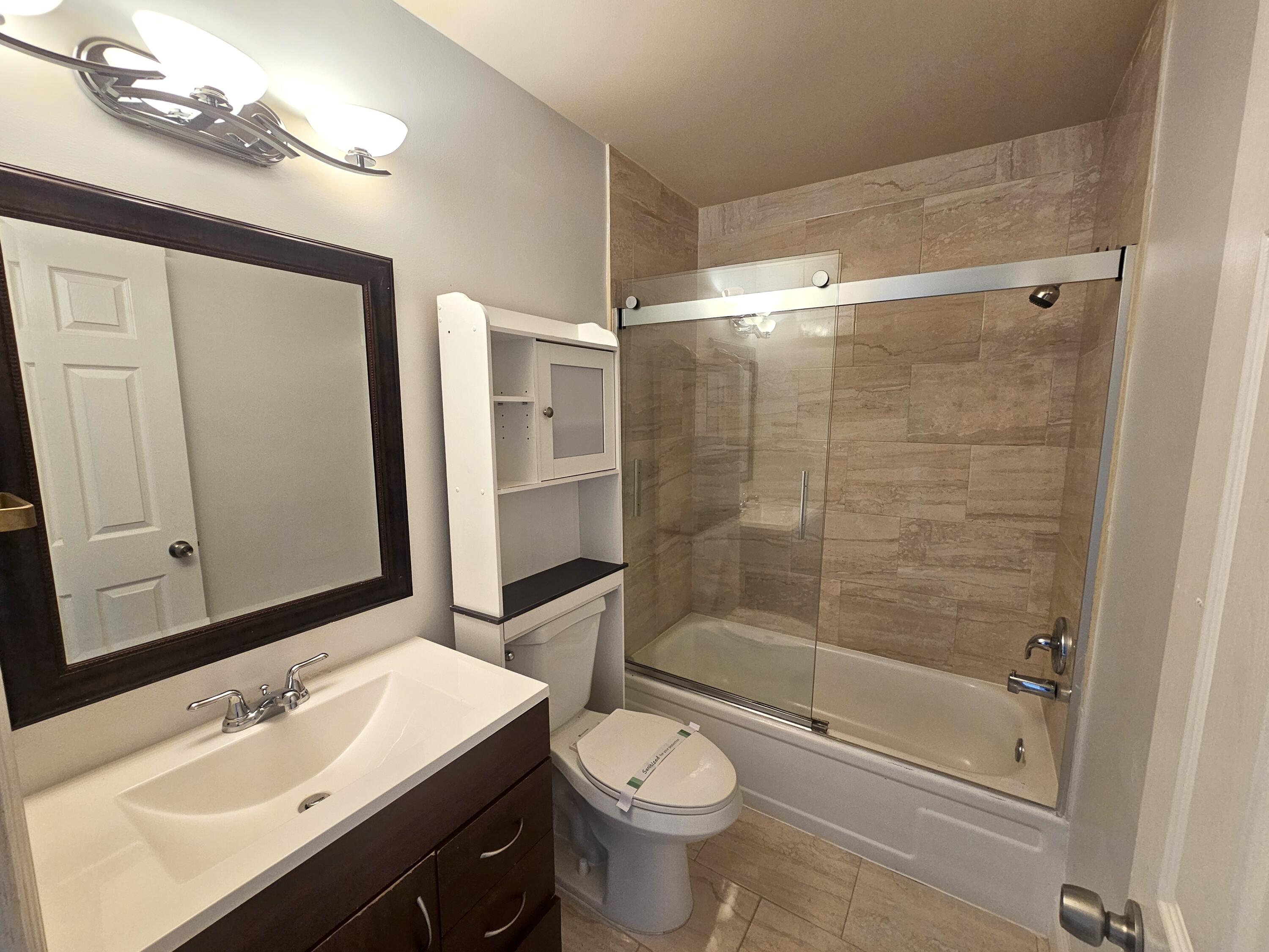 3135 Shady Dell Lane, Unit 242 Melbourne, FL 32935 - Photo 12 of 15 Second Bathroom
