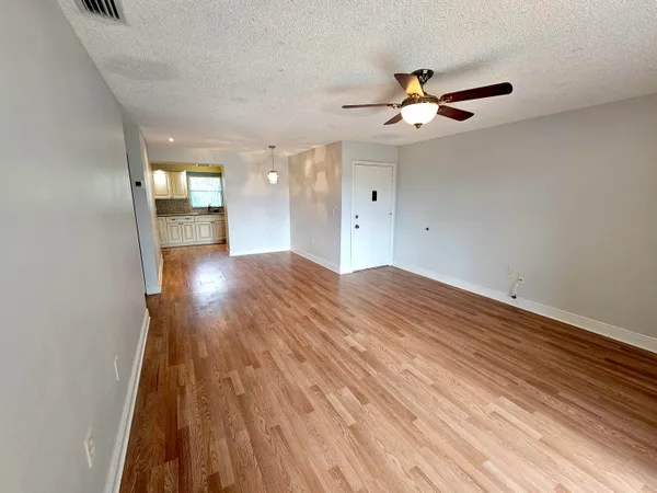 $1,400 | 3135 Shady Dell Lane, Unit 242, Melbourne, FL 32935