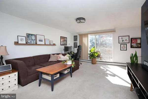 $1,900 | 250 Ridge Pike, Unit 346B, Lafayette Hill, PA 19444