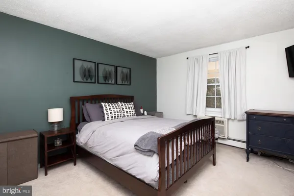 $1,900 | 250 Ridge Pike, Unit 346B, Lafayette Hill, PA 19444