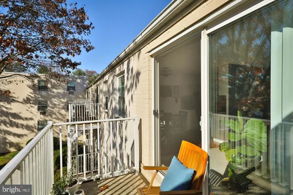 $1,900 | 250 Ridge Pike, Unit 346B, Lafayette Hill, PA 19444