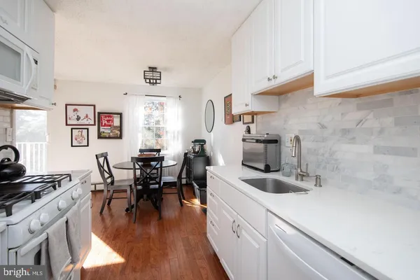 $1,900 | 250 Ridge Pike, Unit 346B, Lafayette Hill, PA 19444