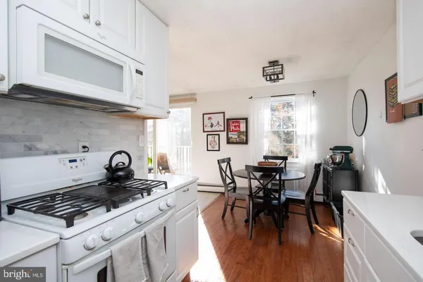 $1,900 | 250 Ridge Pike, Unit 346B, Lafayette Hill, PA 19444