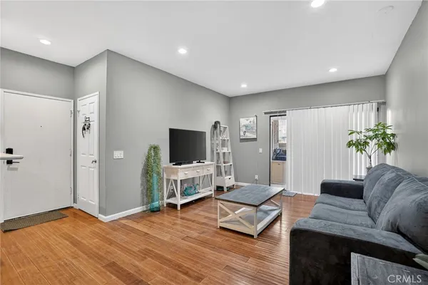 $575,000 | 2381 Archwood Lane, Unit 184, Simi Valley, CA 93063