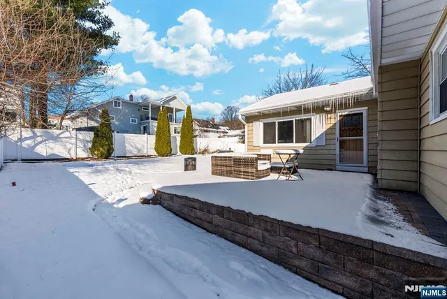 $699,000 | 14 Weeks Court, Clifton, NJ 07013