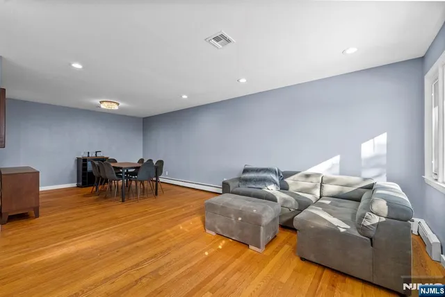 $699,000 | 14 Weeks Court, Clifton, NJ 07013