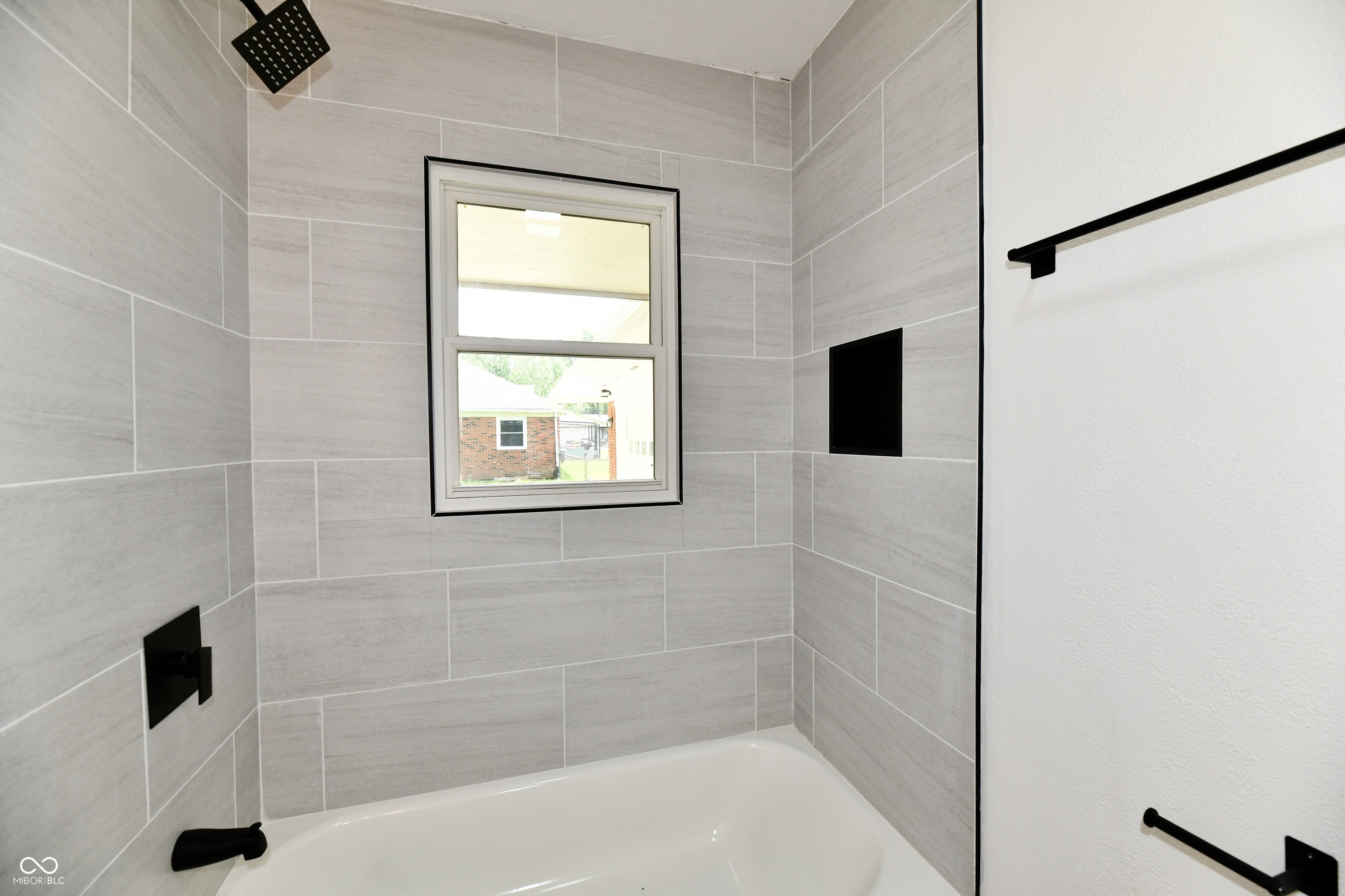 1005 Cardinal Way Anderson, IN 46011 - Photo 29 of 32
