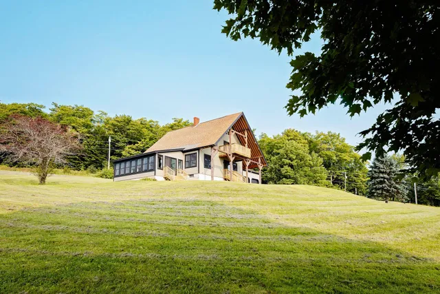 $634,900 | 380 Voter Hill Road, Farmington, ME 04938