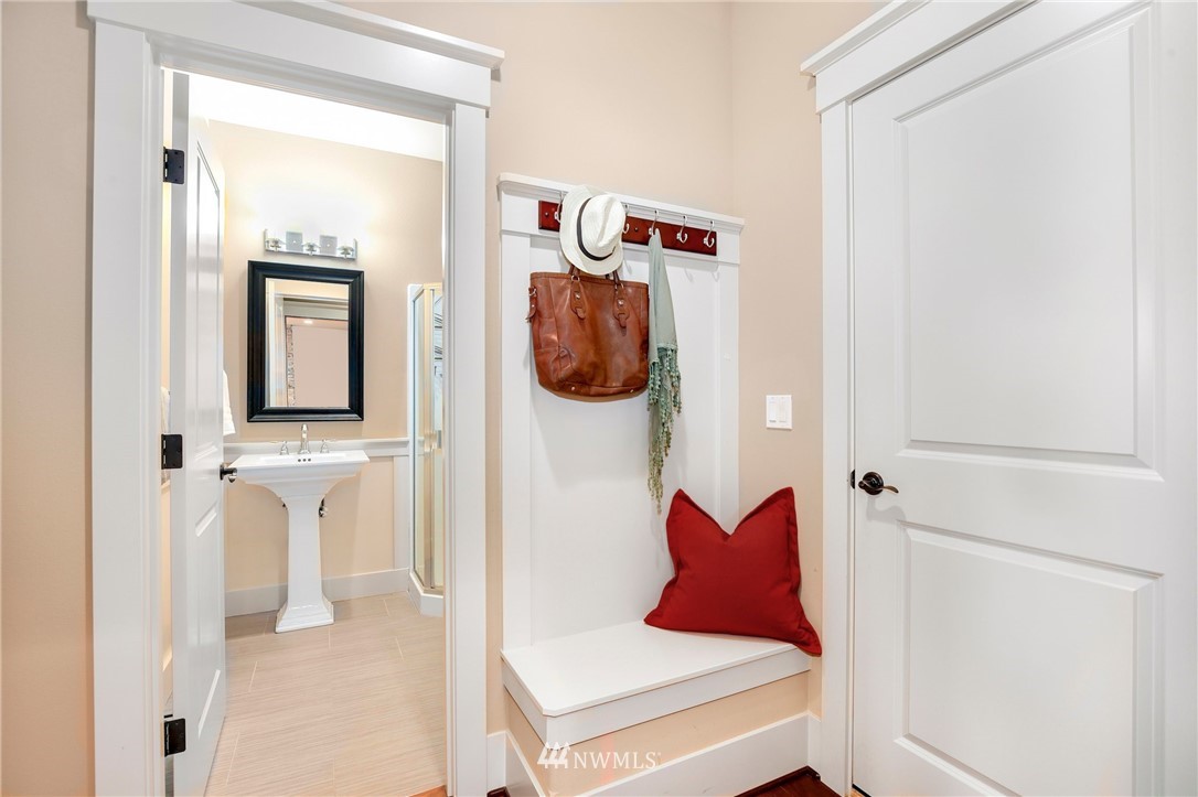 1904 Redmond Avenue Northeast Renton, WA 98056 - Photo 15 of 25 Gallery Image 15