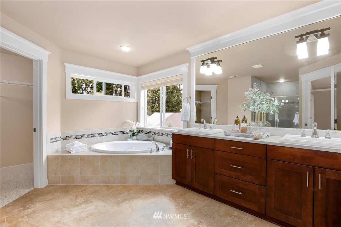 1904 Redmond Avenue Northeast Renton, WA 98056 - Photo 17 of 25 Gallery Image 17