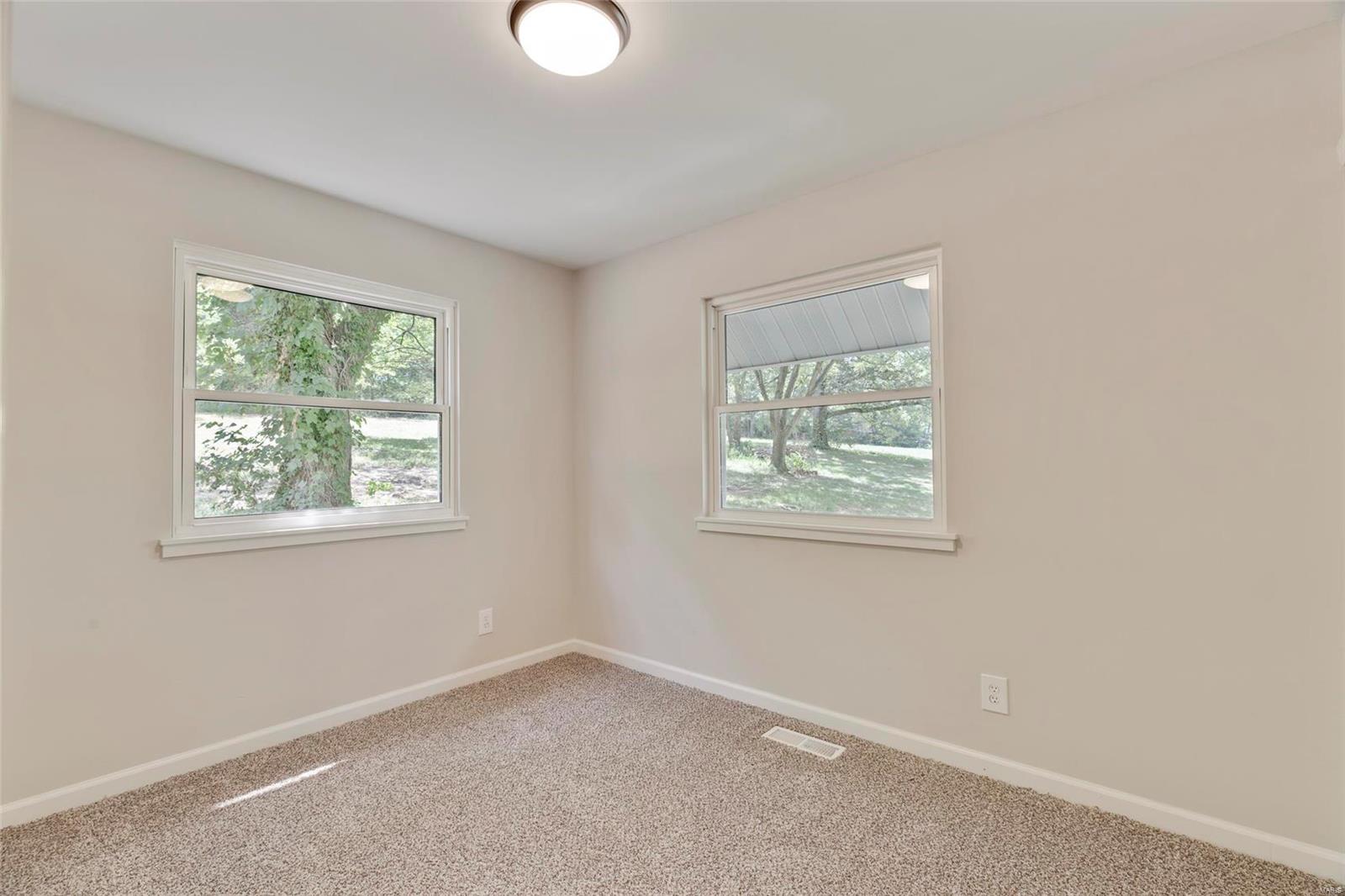 3742 Toedebusch Road Defiance, MO 63341 - Photo 13 of 32 Gallery Image 13