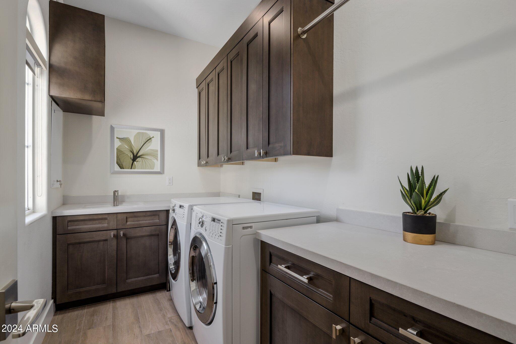 9528 East Mountain Spring Road Scottsdale, AZ 85255 - Photo 30 of 41 Laundry