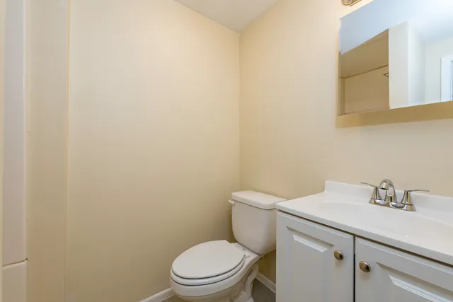 $189,900 | 2634 Woodview Court, Waukegan, IL 60087