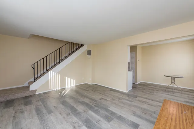 $189,900 | 2634 Woodview Court, Waukegan, IL 60087