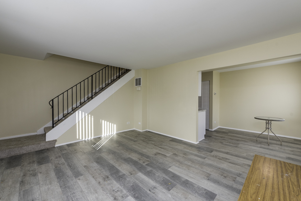 2634 Woodview Court Waukegan, IL 60087 - Photo 7 of 26