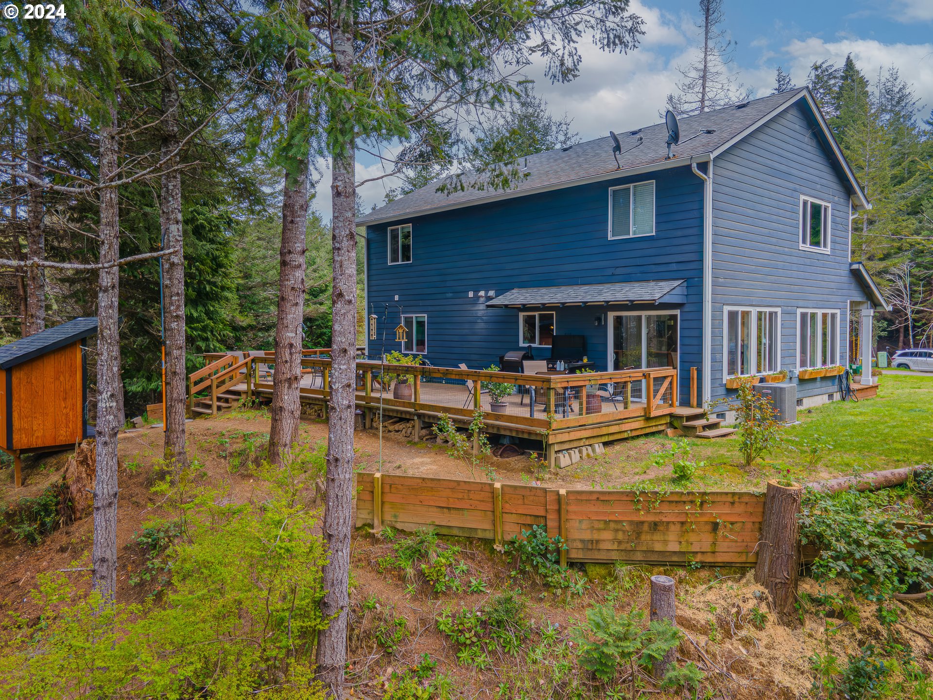 64419 Beaver Loop Road North Bend, OR 97459 - Photo 2 of 48 Gallery Image 2