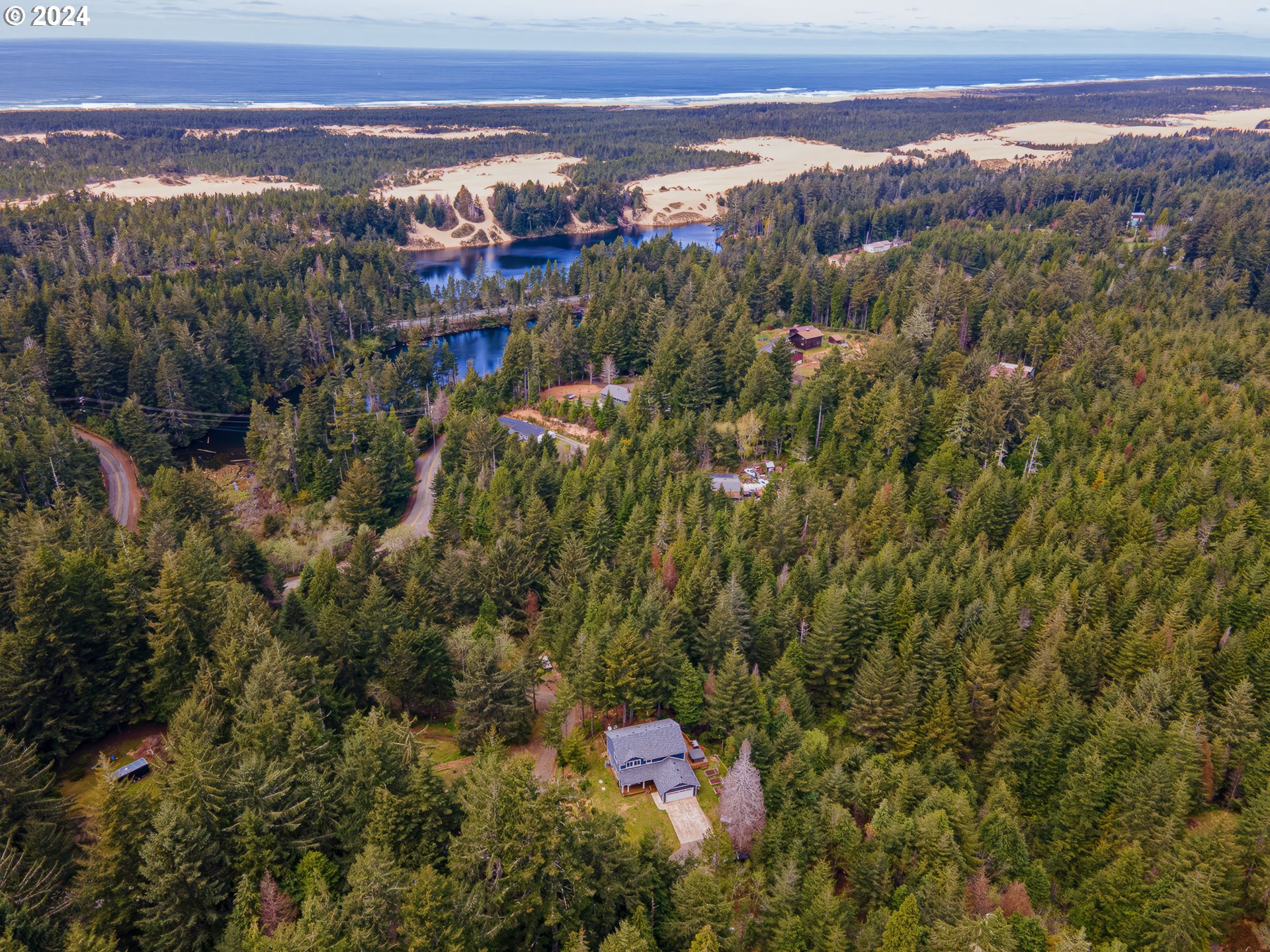 64419 Beaver Loop Road North Bend, OR 97459 - Photo 6 of 48 Gallery Image 6