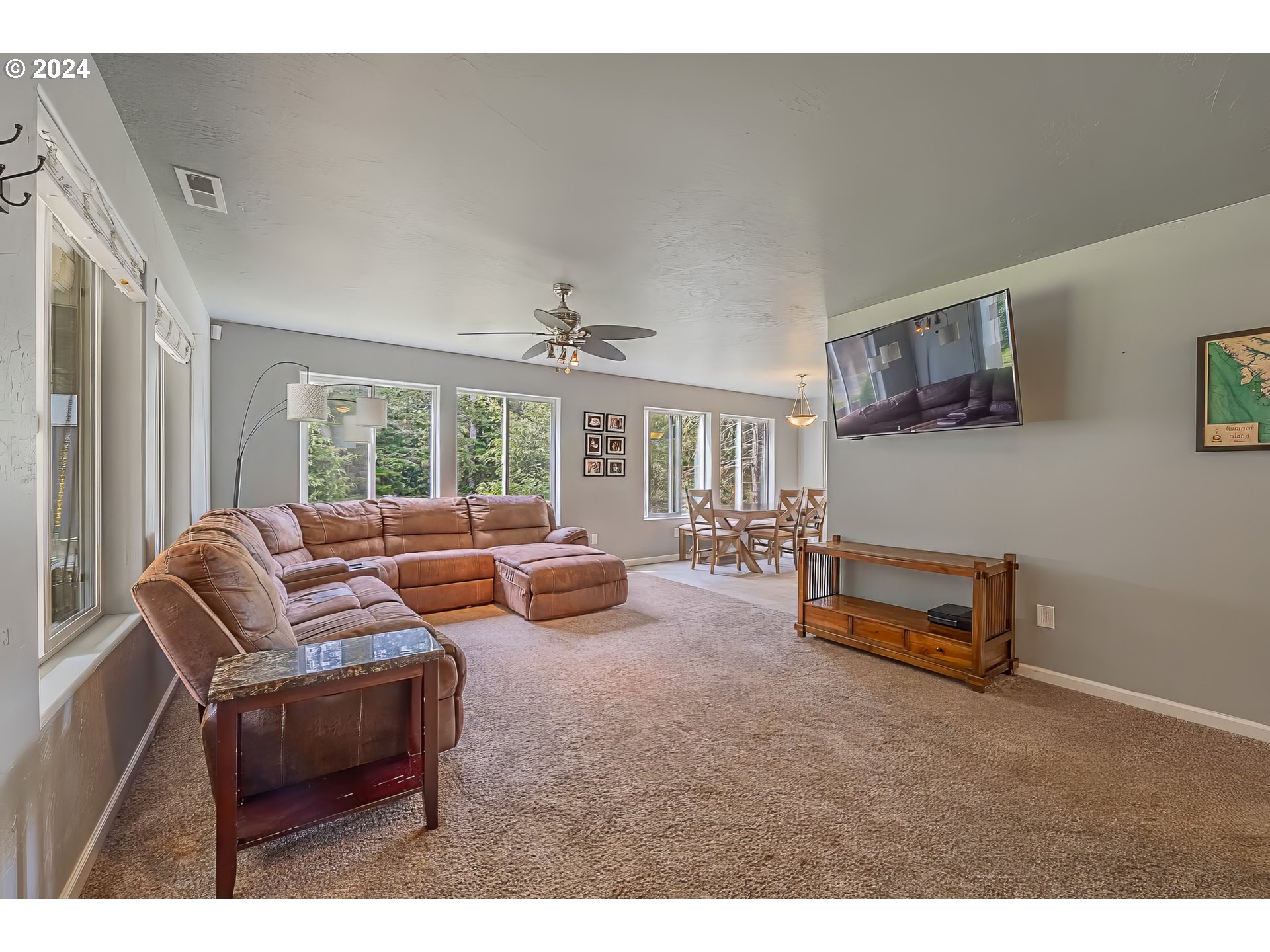 64419 Beaver Loop Road North Bend, OR 97459 - Photo 8 of 48 Gallery Image 8