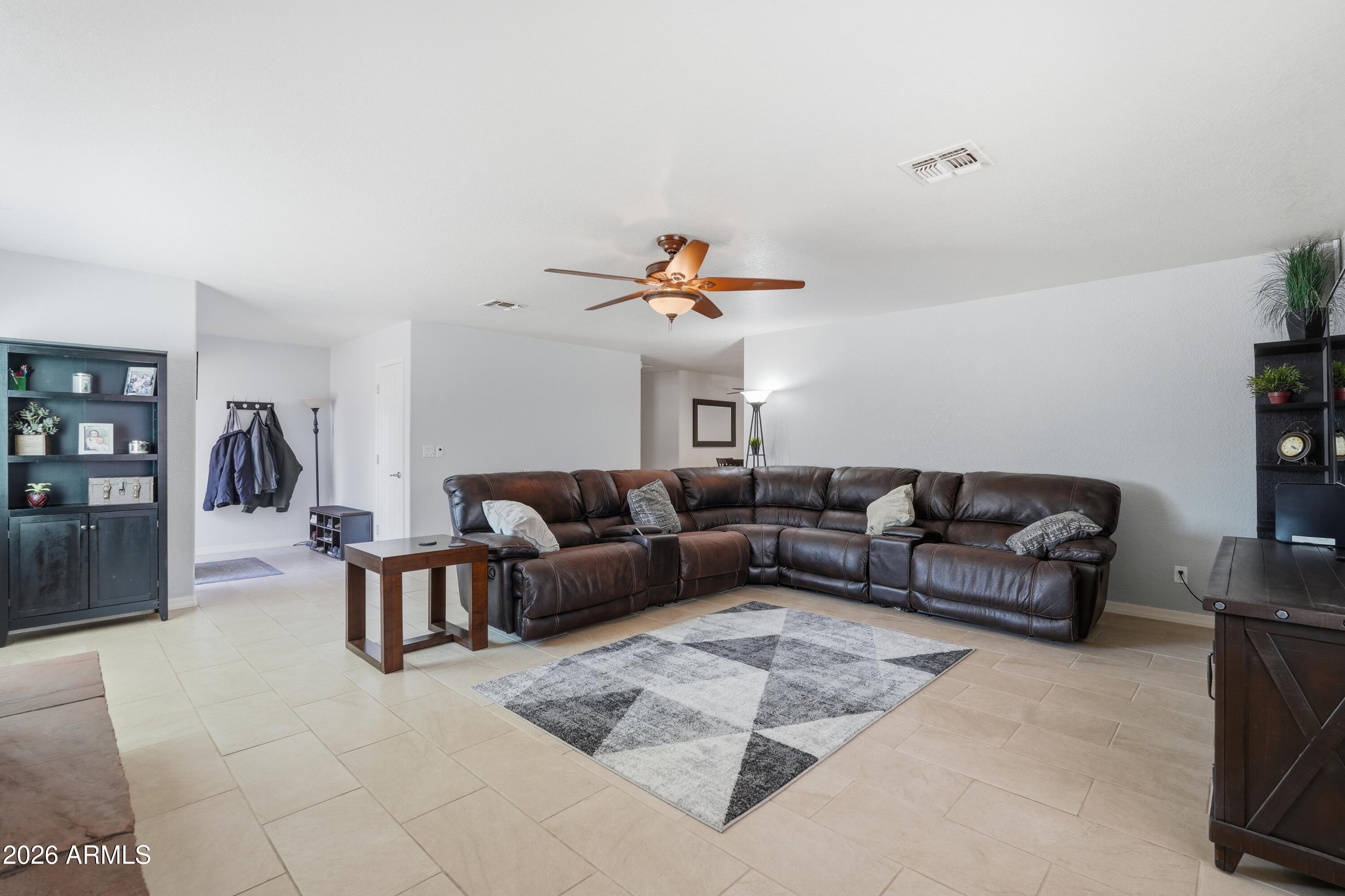 323 West Roundup Road Payson, AZ 85541 - Photo 12 of 64 Living Room