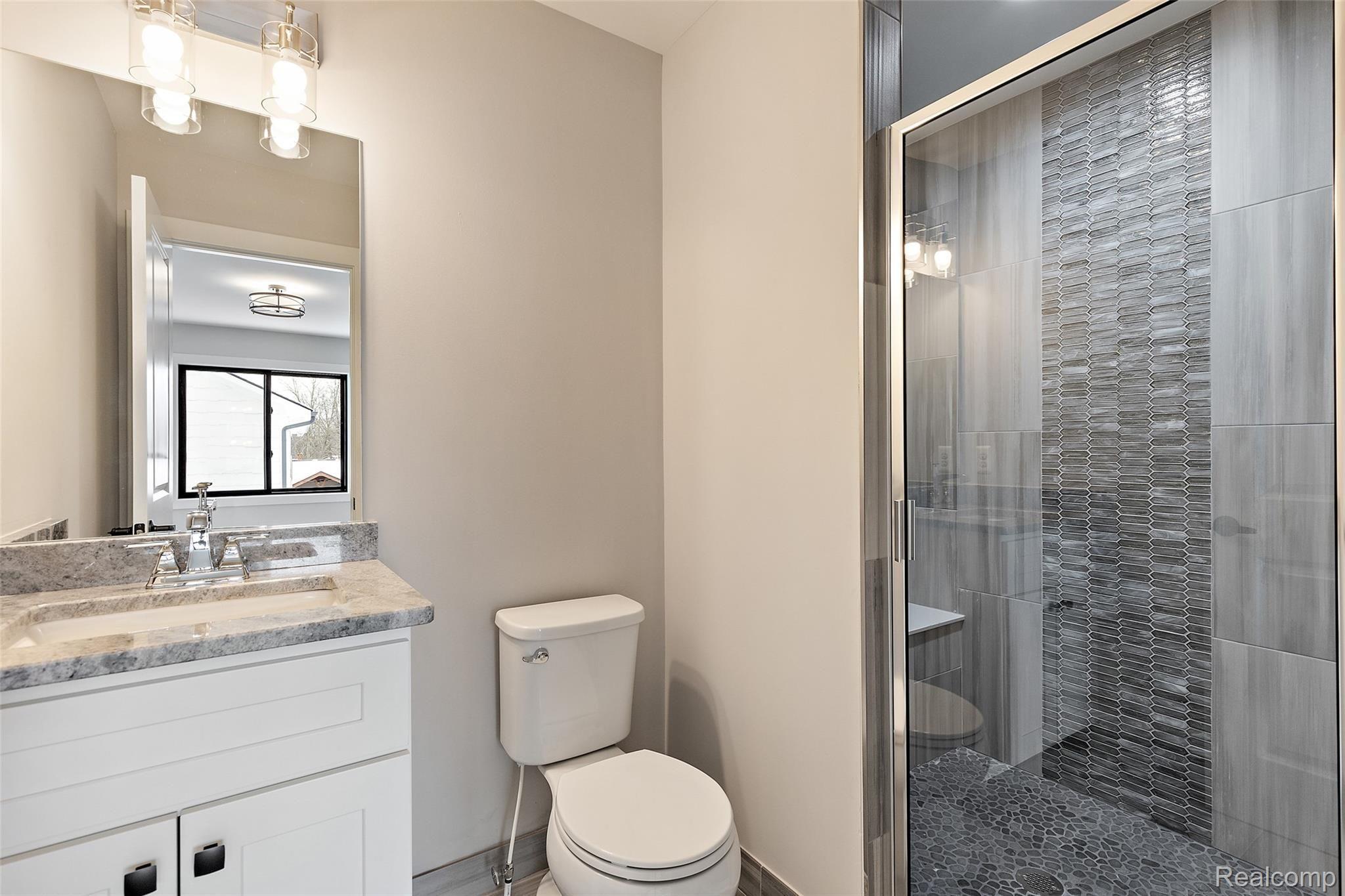 736 Elizabeth Street Rochester, MI 48307 - Photo 24 of 32 736 Elizabeth St-41.jpg