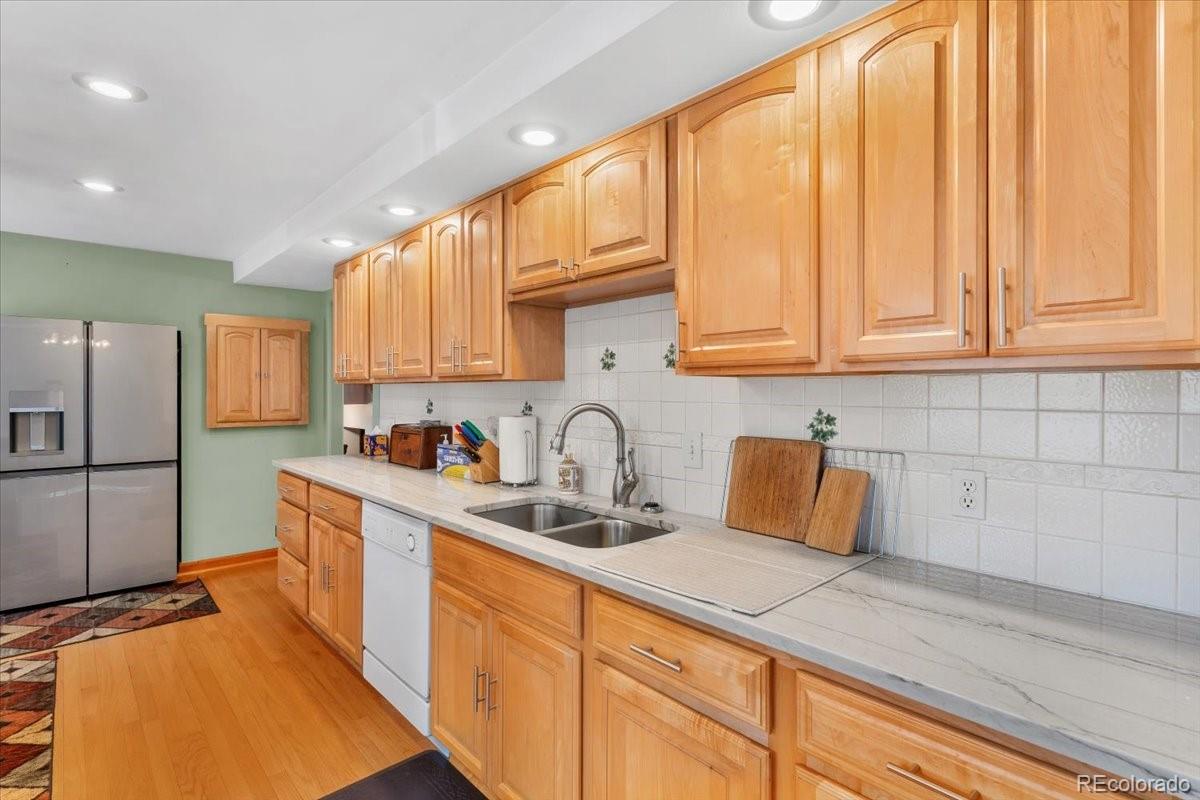 9880 West 34th Drive Wheat Ridge, CO 80033 - Photo 11 of 37