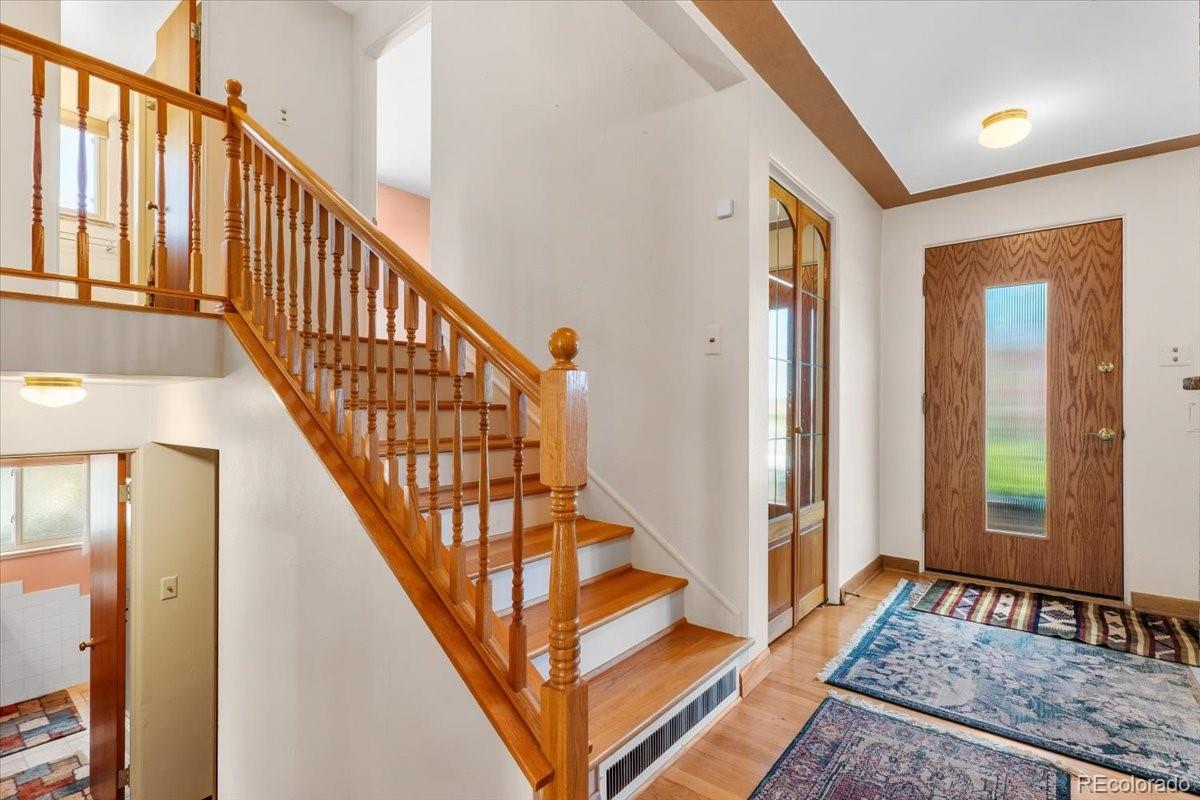9880 West 34th Drive Wheat Ridge, CO 80033 - Photo 4 of 37