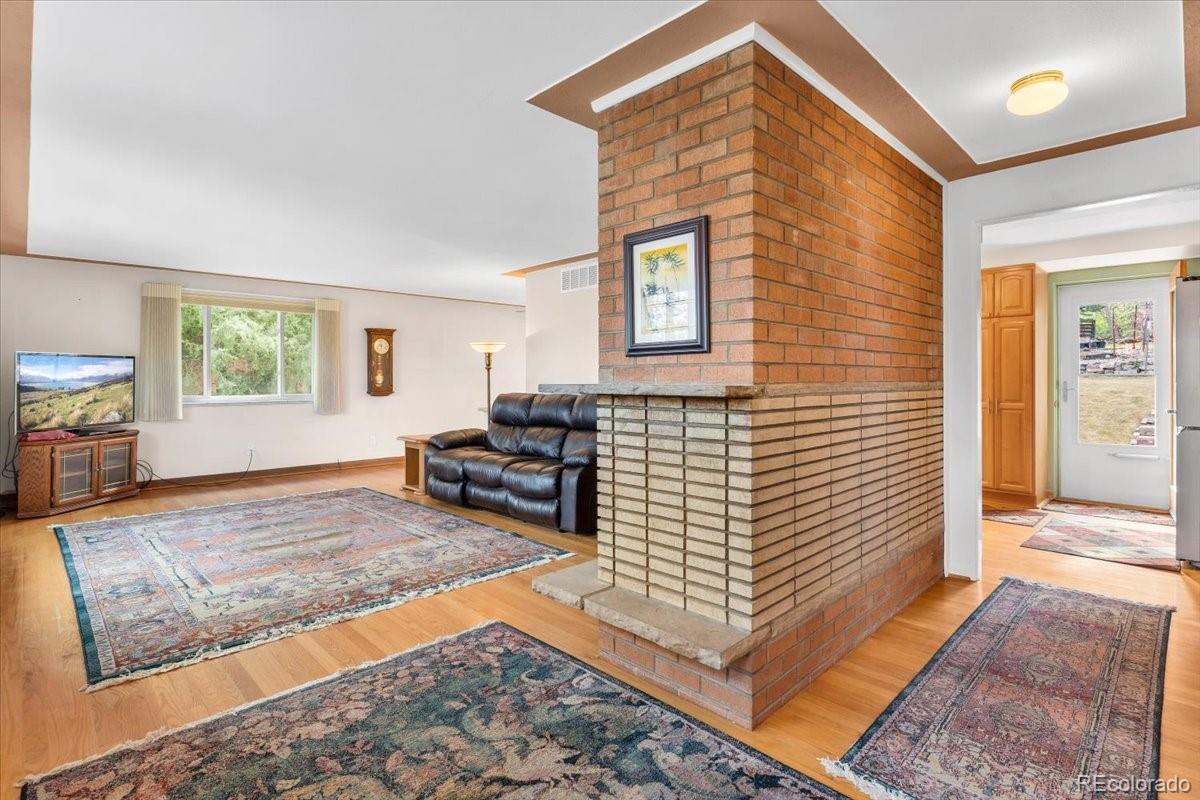 9880 West 34th Drive Wheat Ridge, CO 80033 - Photo 5 of 37