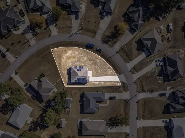 $257,400 | 420 North Charles Willis Drive, Midway, FL 32343