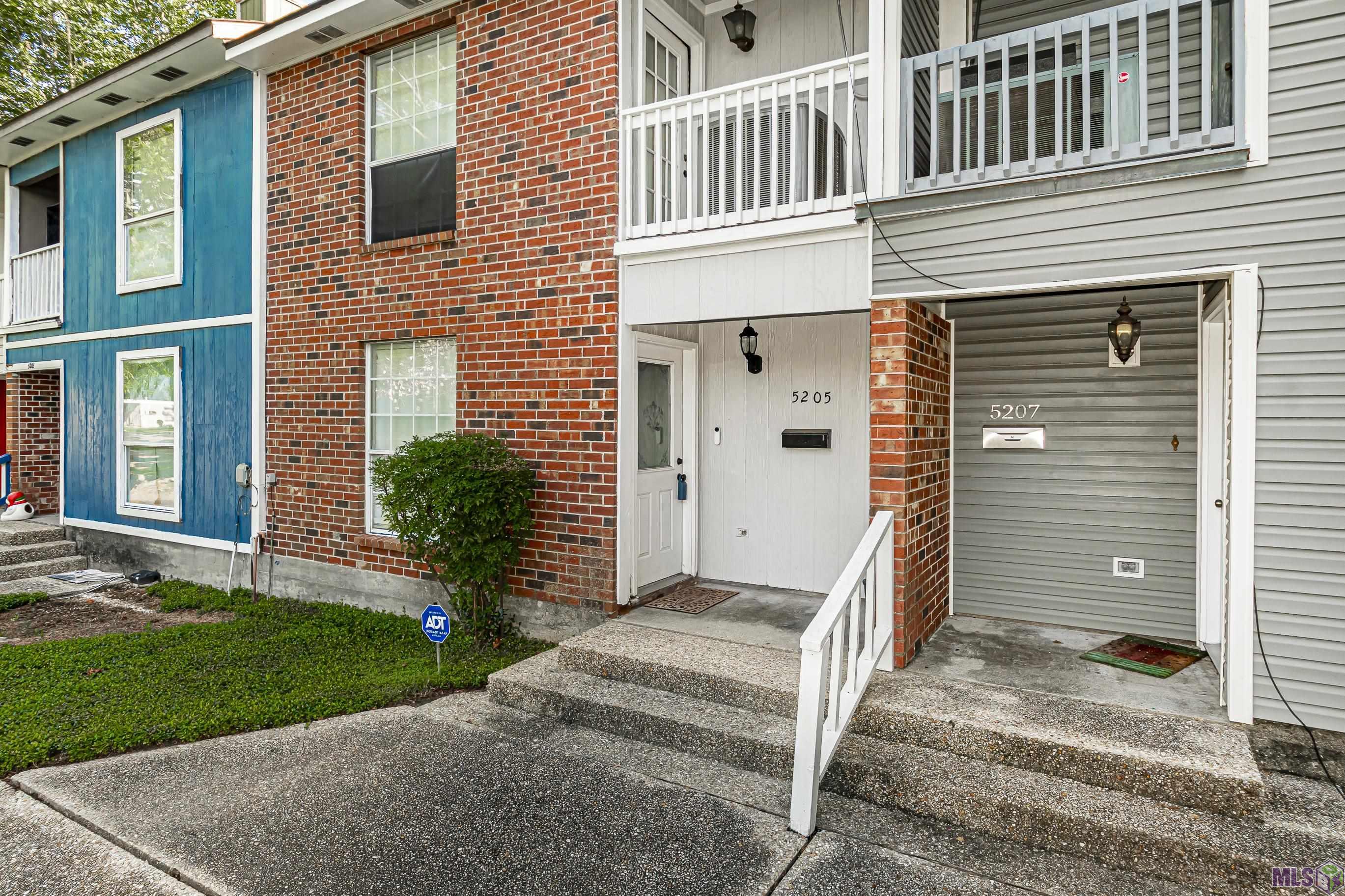 5205 Heatherstone Drive Baton Rouge, LA 70820 - Photo 4 of 35