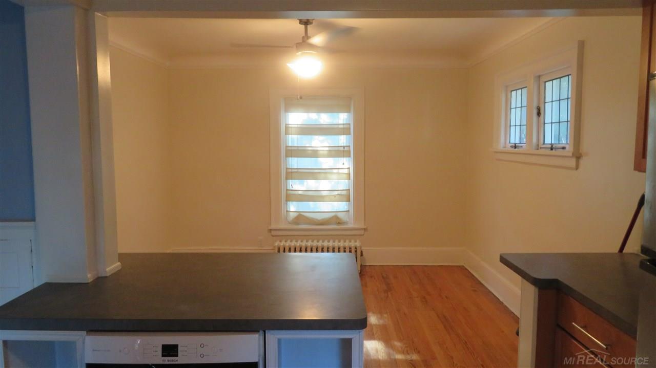 20169 Briarcliff Road Detroit, MI 48221 - Photo 7 of 10 50039008-6.JPG
