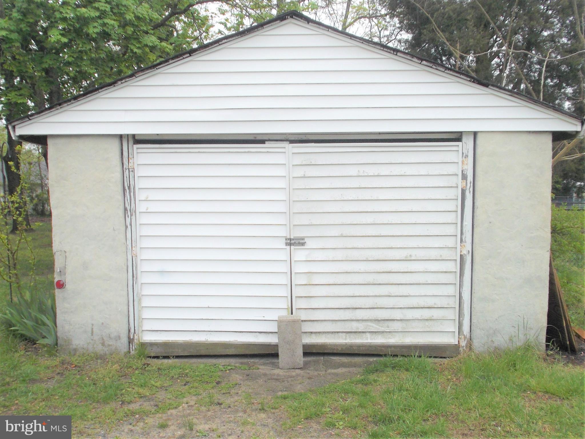10 Rottau Avenue Pemberton, NJ 08068 - Photo 15 of 15 Garage