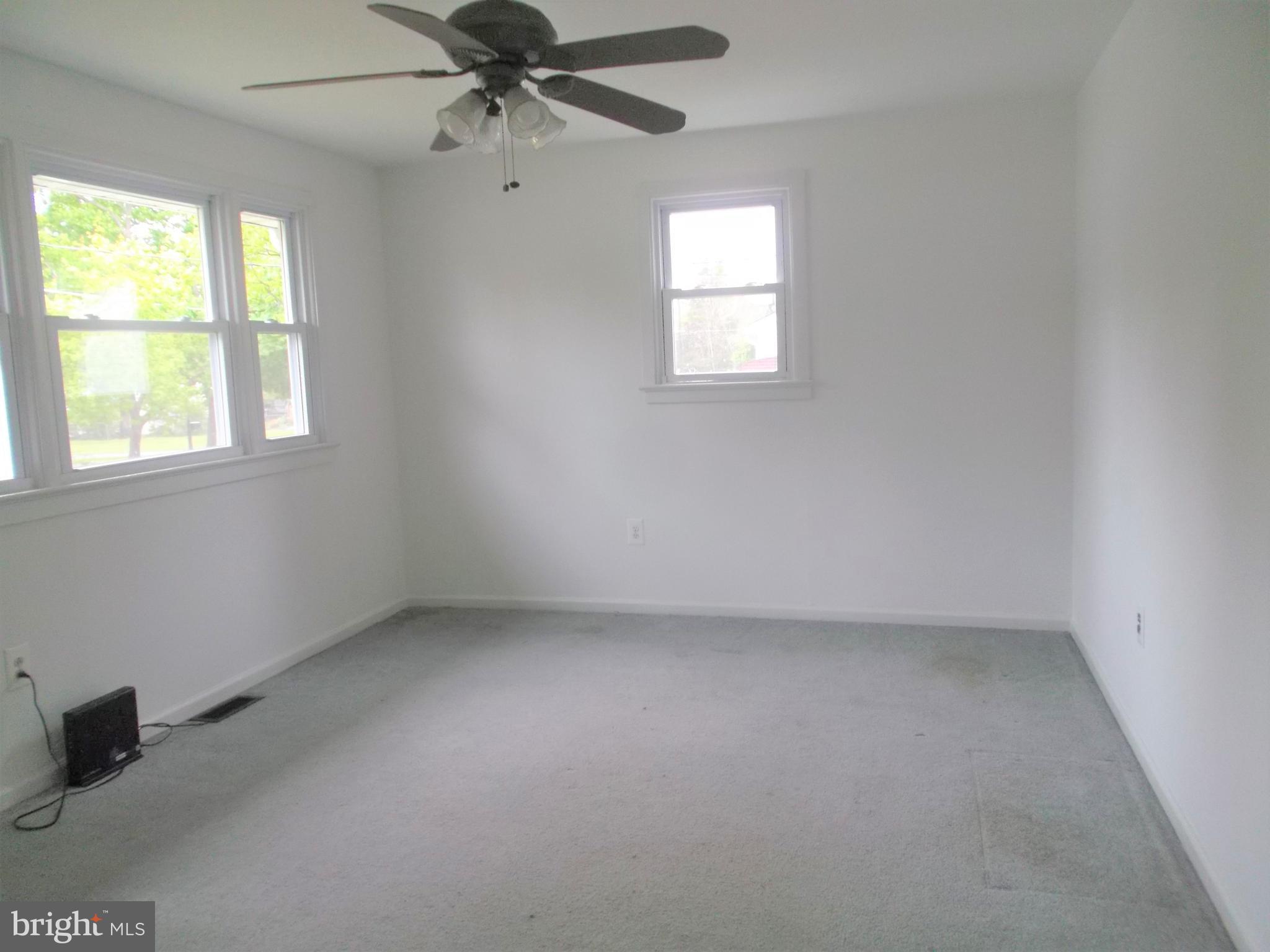 10 Rottau Avenue Pemberton, NJ 08068 - Photo 6 of 15 Living Room