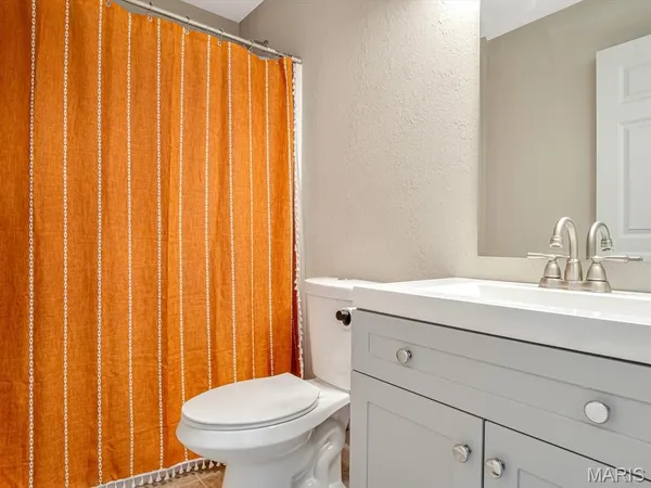 $305,000 | 510 Cliff View Place, Valmeyer, IL 62295