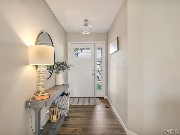 $305,000 | 510 Cliff View Place, Valmeyer, IL 62295