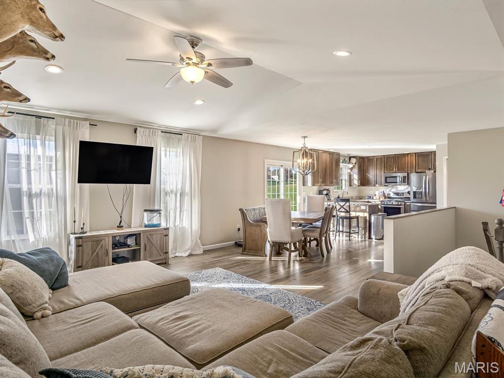 510 Cliff View Place Valmeyer, IL 62295 - Photo 8 of 26