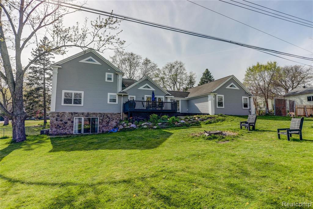 2525 Norton Lawn Rochester Hills, MI 48307 - Photo 24 of 29