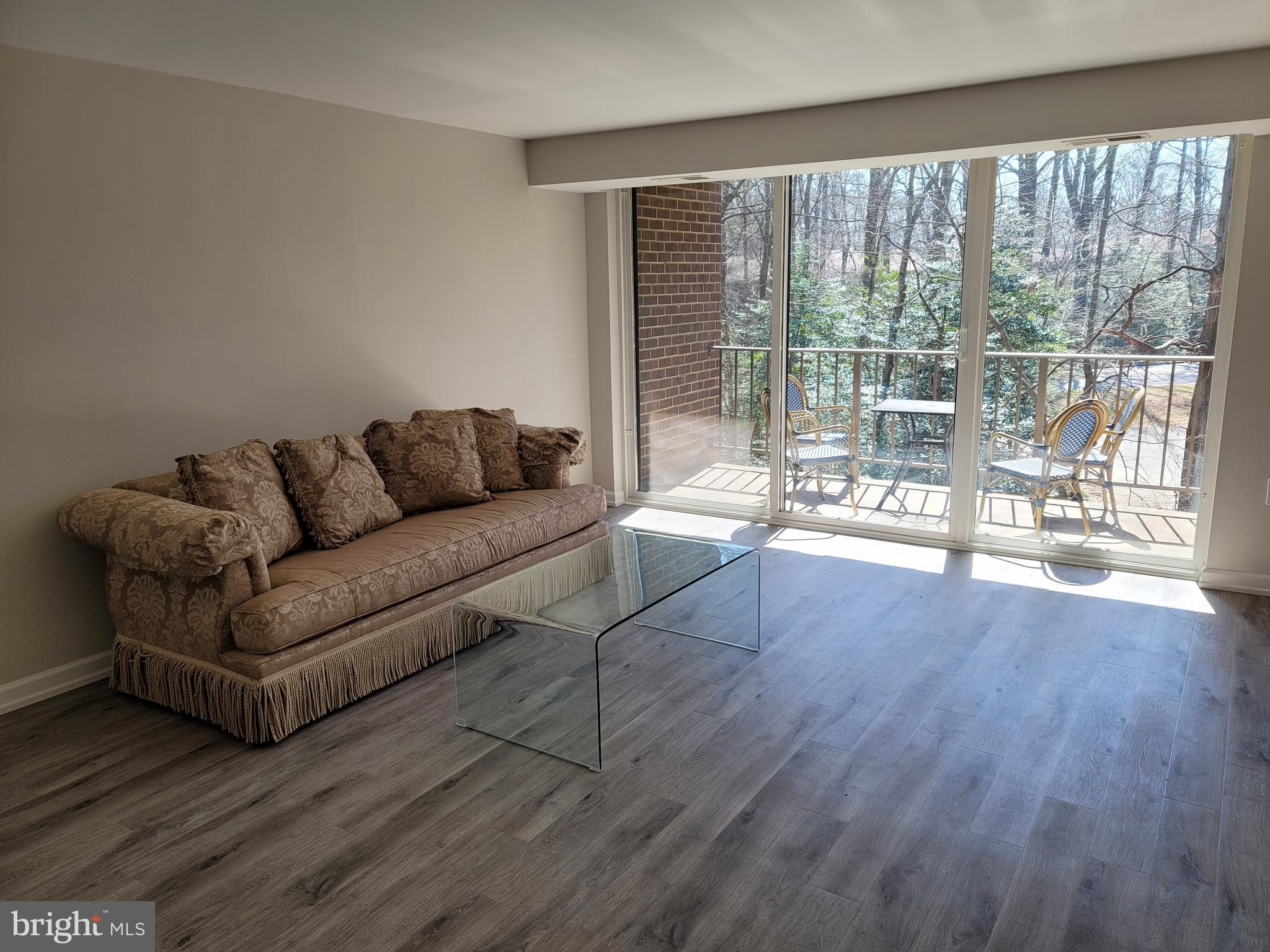 1411 Northgate Square, Unit 11B Reston, VA 20190 - Photo 4 of 15 Gallery Image 4